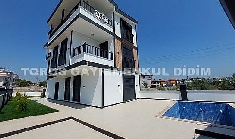 Didim Mavişehir De Havuzlu Otoparklı, 4+1, Ayrı Mutfak, Tam Müstakil Denize 600 Mt VİLLA