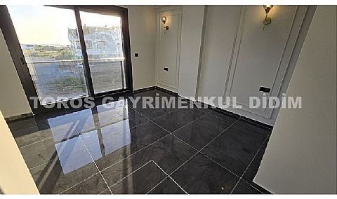 Didim hisarda satılık 3+1 ayrı mutfaklı villa