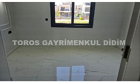 Didim efelerde satılık 4+1 ayrı mutfaklı havuzlu villa