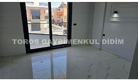 Didim efelerde satılık 4+1 ayrı mutfaklı havuzlu villa