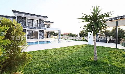 Didim Yeşiltepe,de 700 m2 Arsa üzerine Kurulu satılık müstakil ev