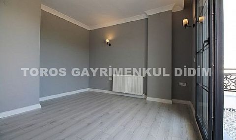 Mavişehir’de Plaja 400 Metre Mesafede, Sıfır Villa!