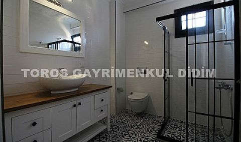 Mavişehir’de Plaja 400 Metre Mesafede, Sıfır Villa!