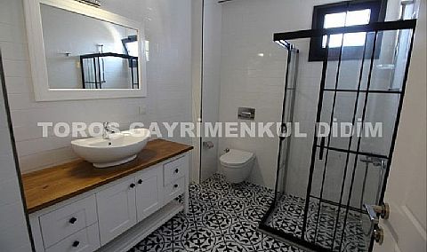 Mavişehir’de Plaja 400 Metre Mesafede, Sıfır Villa!