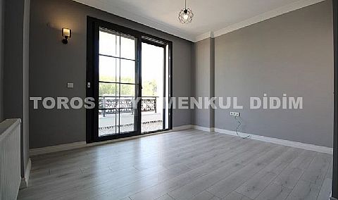 Mavişehir’de Plaja 400 Metre Mesafede, Sıfır Villa!