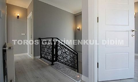 Mavişehir’de Plaja 400 Metre Mesafede, Sıfır Villa!