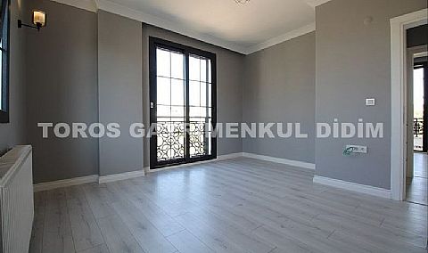 Mavişehir’de Plaja 400 Metre Mesafede, Sıfır Villa!