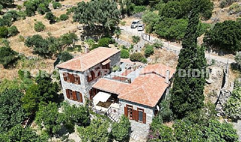 Aydın Söke doğanbey Köyünde 1028m2 arsa üzerine kurulu Satılık Müstakil Ev