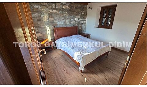 Aydın Söke Doğanbey’de 521 m2 arsa içerisinde restorasyonu yapılmış ve iskanı alınmış tarihi rum evi