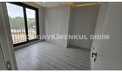 Bahçeli, Teraslı ve Tam Anlamıyla Yaşanılası Bir Villa