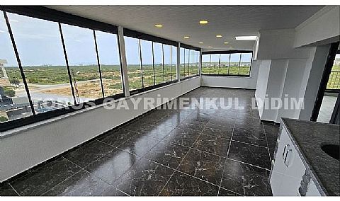 Bahçeli, Teraslı ve Tam Anlamıyla Yaşanılası Bir Villa