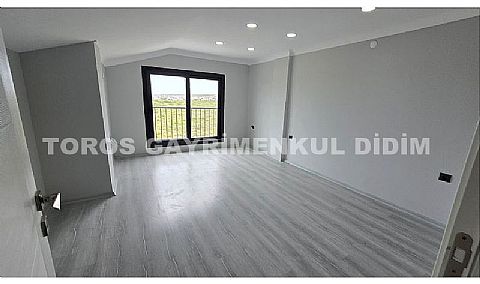 Bahçeli, Teraslı ve Tam Anlamıyla Yaşanılası Bir Villa