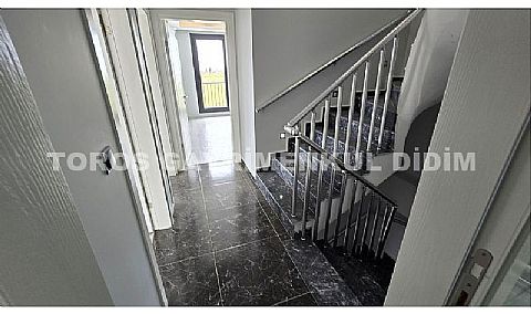 Bahçeli, Teraslı ve Tam Anlamıyla Yaşanılası Bir Villa
