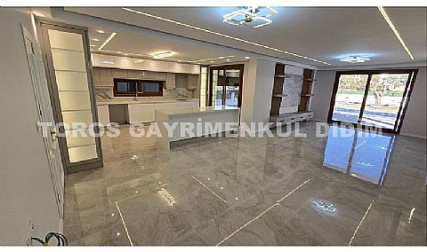 Didim akbükte 600m2 arsa üzerine kurulu 4+1 müstakil satılık villa