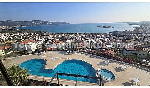 Didim Akbük'te Full Deniz Manzaralı, Eşyalı, Havuz Cepheli Dubleks Daire
