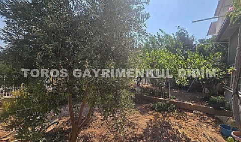 Didim akbükte site içerisinde geniş bahçeli denize yakın konumda satılık yazlık villa