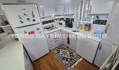 Didim akbükte site içerisinde geniş bahçeli denize yakın konumda satılık yazlık villa