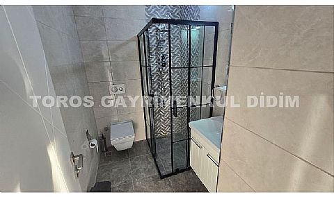 Didim Akbük’te Denize 1,200 m Mesafede Havuzlu Sitede  Satılık Villa