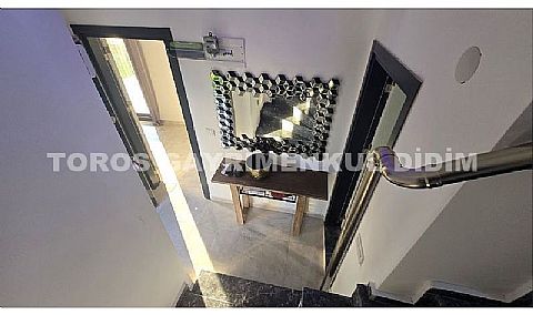 Didim Akbük’te Denize 1,200 m Mesafede Havuzlu Sitede  Satılık Villa
