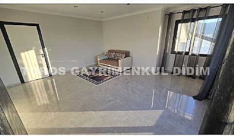 Didim Akbük’te Denize 1,200 m Mesafede Havuzlu Sitede  Satılık Villa