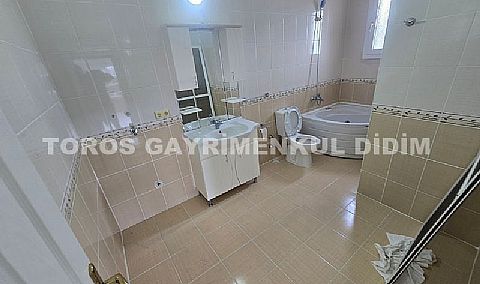 Didim Altınkum çamlık Mahllesinde satılık 3+1 dubleks daire 