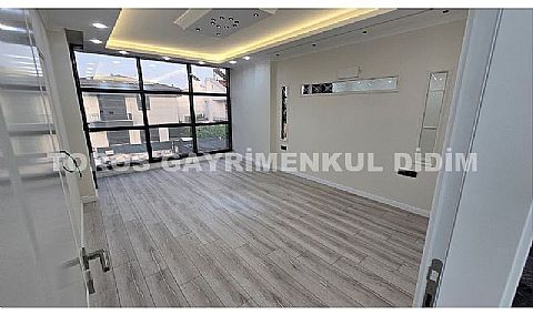 Didim Altınkum plaja 1km mesafede satılık müstakil 5+1 ayrı mutfaklı villa 