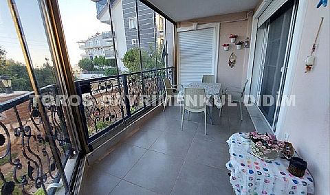 DİDİM ALTINKUM PLAJINA 1 KM MESAFEDE 2+1 EŞYALI  HAVUZLU SATILIK YAZLIK DAİRE