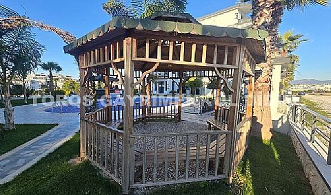 Didim altınkumda havuzlu güvenlikli sitede satılık eşyalı dubleks daire