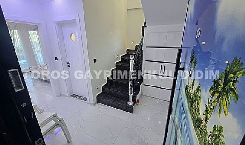 Didim altınkumda havuzlu güvenlikli sitede satılık eşyalı dubleks daire