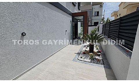 Didim Altınkum’da Modern Müstakil Villa  Havuzlu, Bahçeli ve Özel Tasarımlı