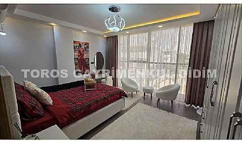 Didim Altınkum’da Modern Müstakil Villa  Havuzlu, Bahçeli ve Özel Tasarımlı