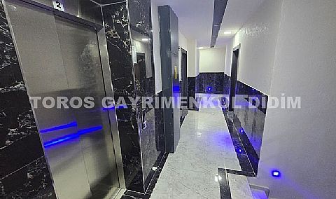 Didim cumhuriyet mahallesinde havuzlu sitede satılık orta kat daire