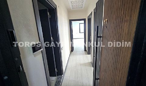 Didim cumhuriyet mahallesinde havuzlu sitede satılık orta kat daire