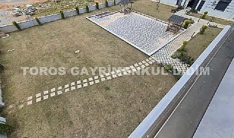 Didim cumhuriyet mahallesinde havuzlu sitede satılık orta kat daire