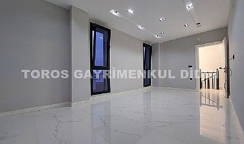 Didim Efeler de 310 m2 Arsa İçinde Tam Müstakil Lüks Villa