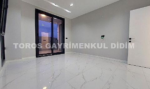 Didim Efeler de 310 m2 Arsa İçinde Tam Müstakil Lüks Villa