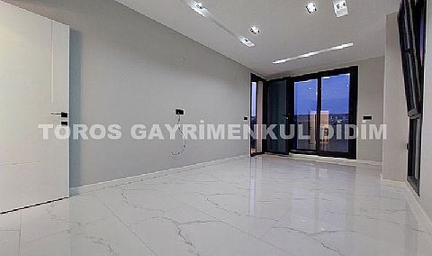 Didim Efeler de 310 m2 Arsa İçinde Tam Müstakil Lüks Villa