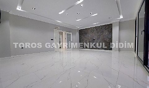 Didim Efeler de 310 m2 Arsa İçinde Tam Müstakil Lüks Villa