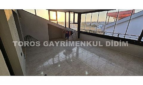 Didim efeler de satılık 3+1 ful Eşyalı Açılır Kapanır  Kış Bahçeli  ve Teraslı Villa