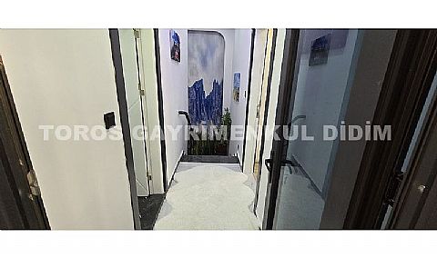 Didim efeler de satılık 3+1 ful Eşyalı Açılır Kapanır  Kış Bahçeli  ve Teraslı Villa