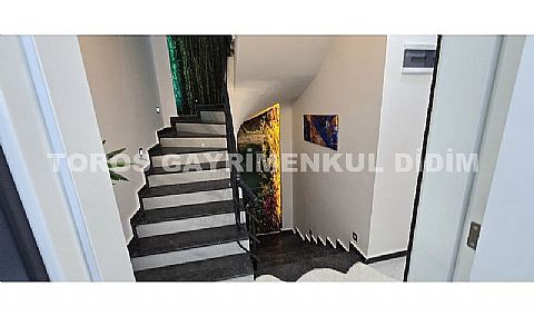 Didim efeler de satılık 3+1 ful Eşyalı Açılır Kapanır  Kış Bahçeli  ve Teraslı Villa