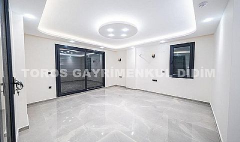 Didim Efeler de site içinde 500 m2 arsa üzerinde özel havuz ve otoparklı müstakil villa