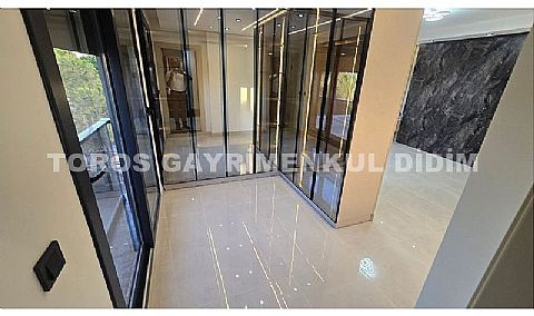 Didim Efeler Mahallesi’nde Geniş, Modern ve Konforlu Villa 