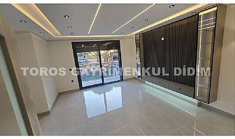 Didim Efeler Mahallesi’nde Geniş, Modern ve Konforlu Villa 