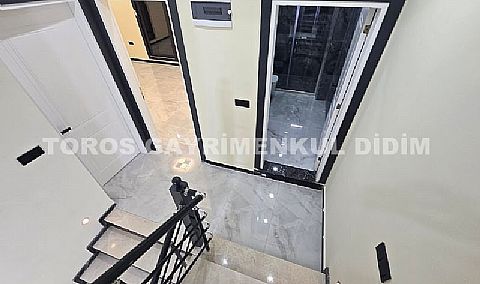 Didim Efeler Mahallesi’nde  Havuzlu Sıfır Villa 