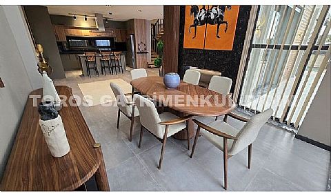 Didim efelerde 410m2 arsa içinde satılık 4+1 sıfır eşyalı özel havuzlu satılık müstakil villa