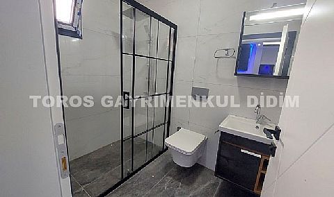 Didim Efeler'de 4+1 Ayrı Mutfaklı, Giyinme Odalı Havuzlu Otoparklı Villa