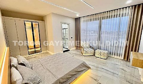 Didim efelerde 500m2 arsa üzerine kurulu satılık 5+1 sıfır eşyalı villa