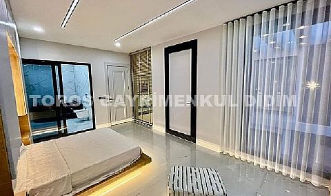 Didim efelerde 500m2 arsa üzerine kurulu satılık 5+1 sıfır eşyalı villa