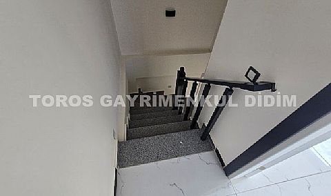 Didim efelerde asansörlü binada satılık 3+1 apartman dubleksi